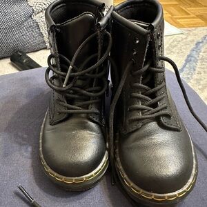 Dr. Martens Black Canvas High-Top boots toddlers size 9